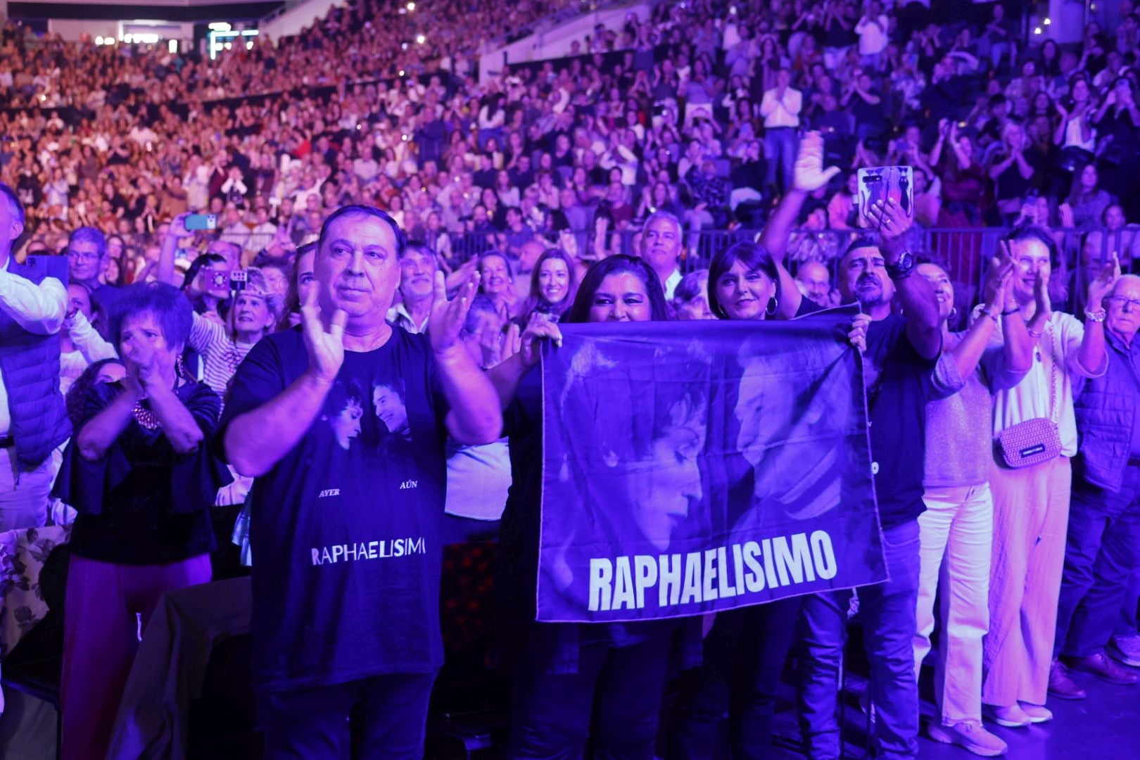 FOTOS | El Roig Arena disfruta con Raphael