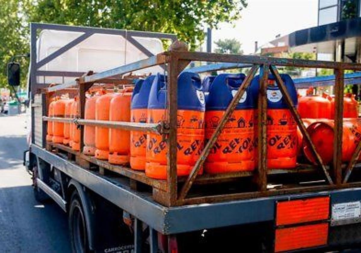 Reparto de butano en una imagen de archivo.