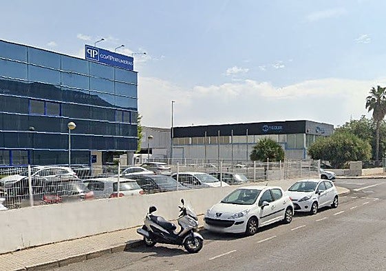 Otra nave de perfumes asaltada por la banda del extintor, esta vez en Riba-roja del Túria.