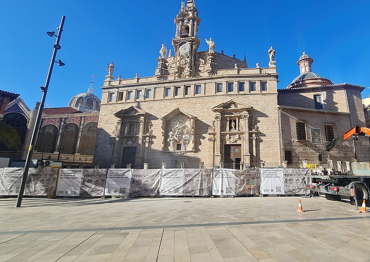 Imagen secundaria 1 - Primeros trabajos y vallado en les covetes de los Santos Juanes.