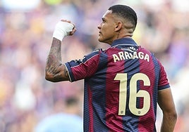 Kervin Arriaga, celebrando su primer gol con el Levante.