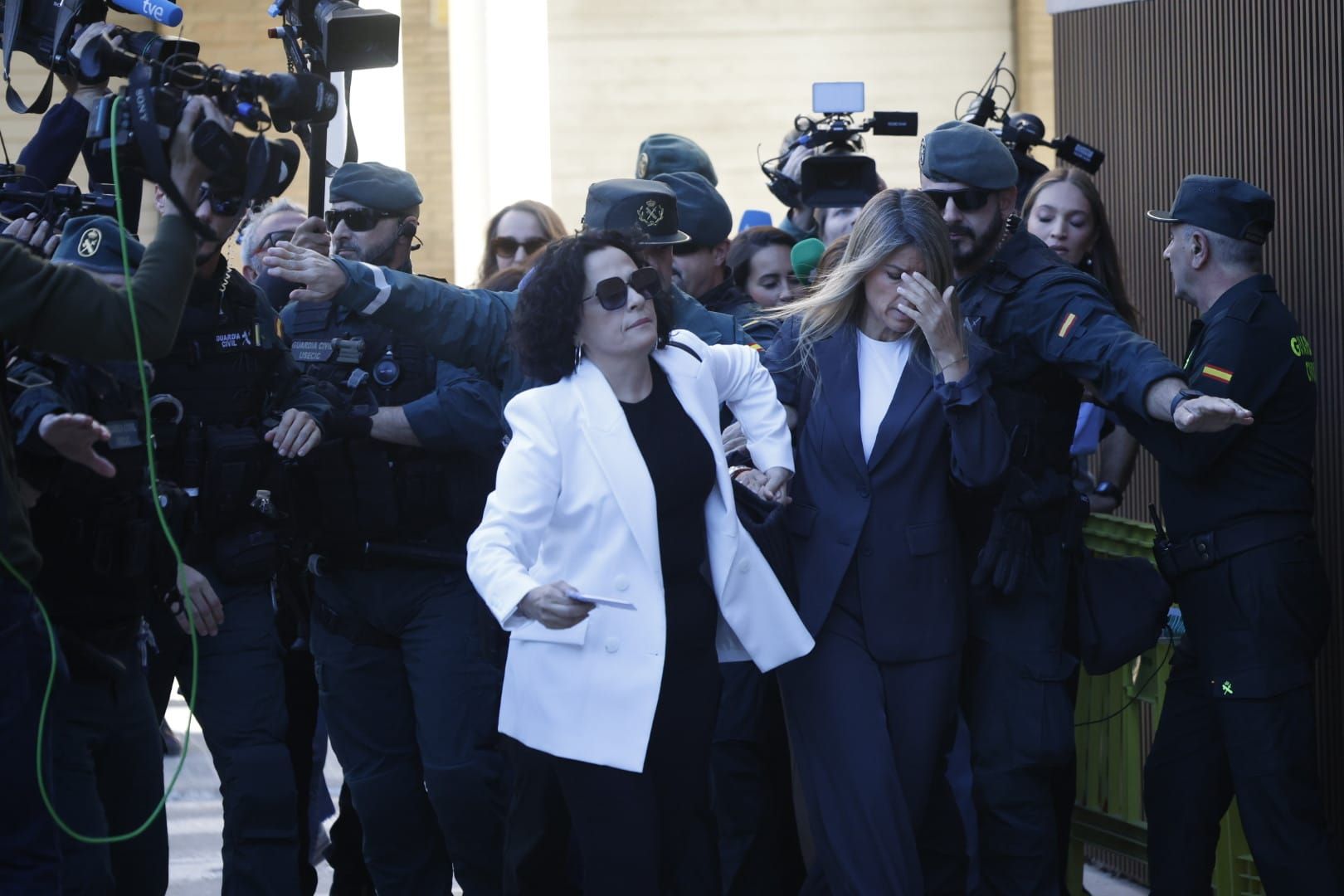 Fotos de Maribel Vilaplana de su llegada y salida de los juzgados