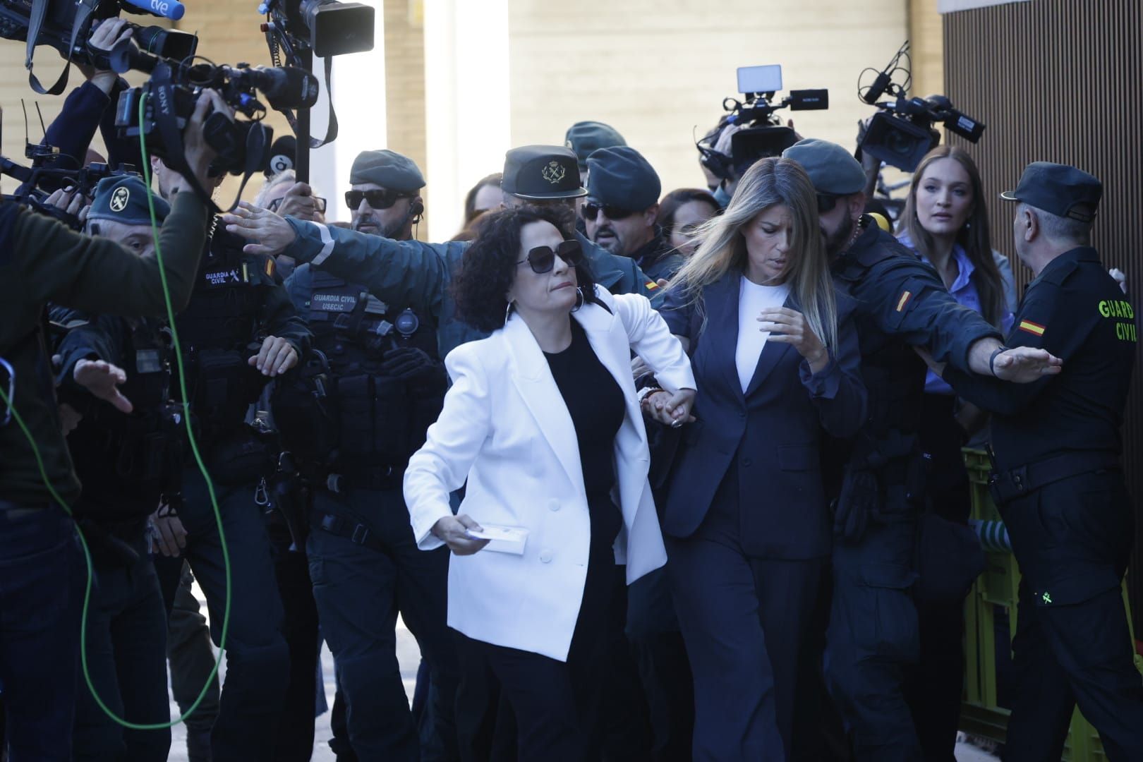 Fotos de Maribel Vilaplana de su llegada y salida de los juzgados