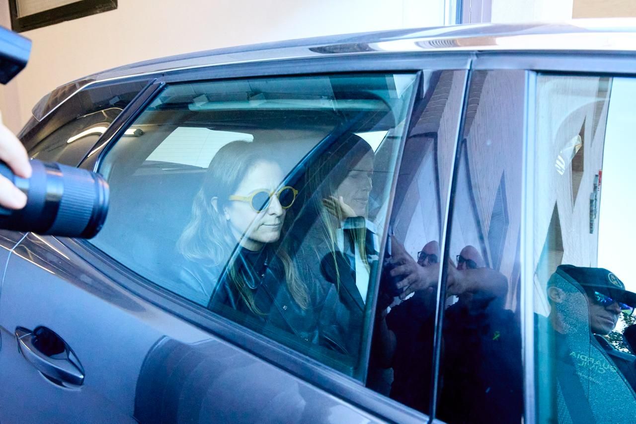 Fotos de Maribel Vilaplana de su llegada y salida de los juzgados