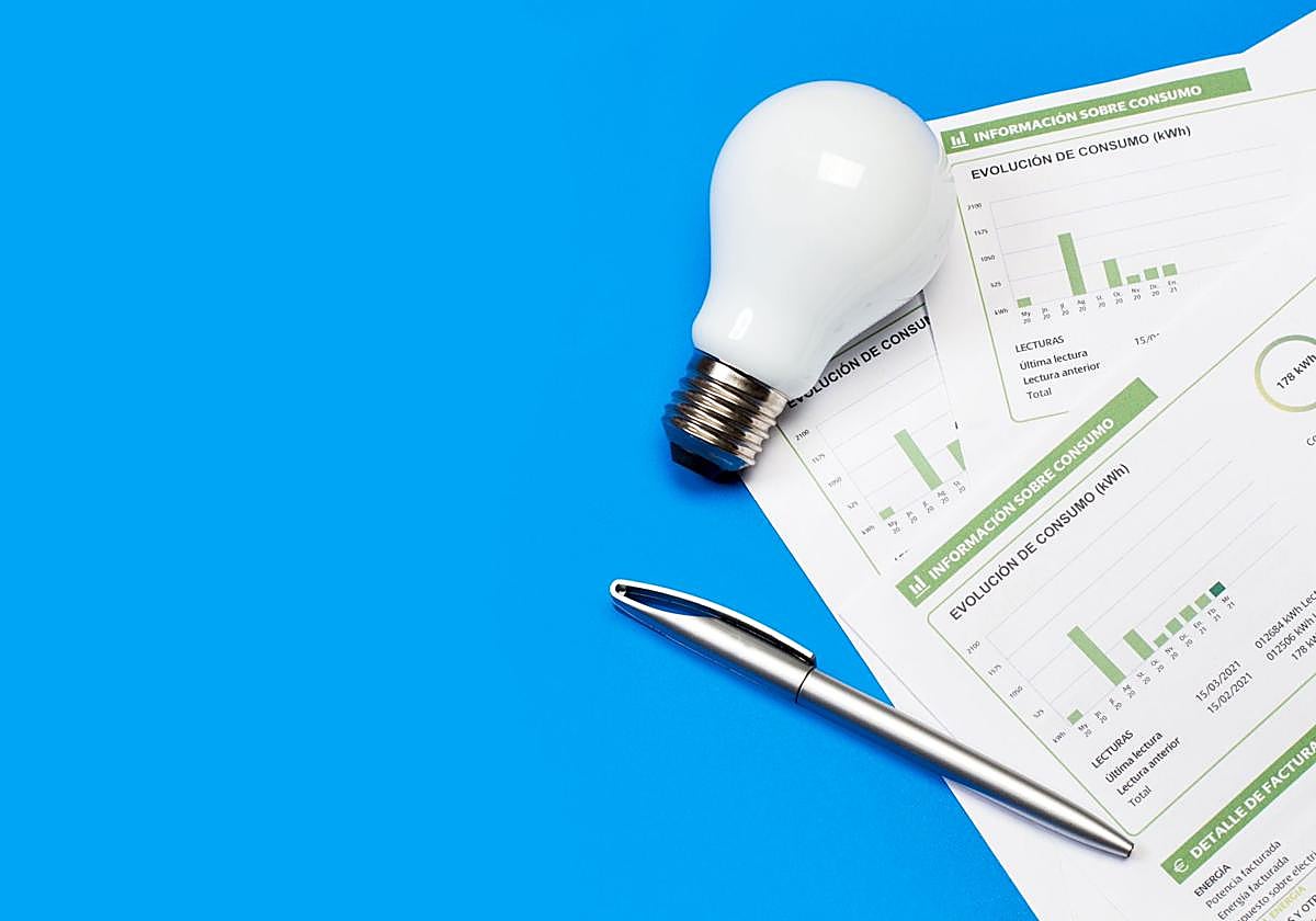 Factura con el precio de la luz.