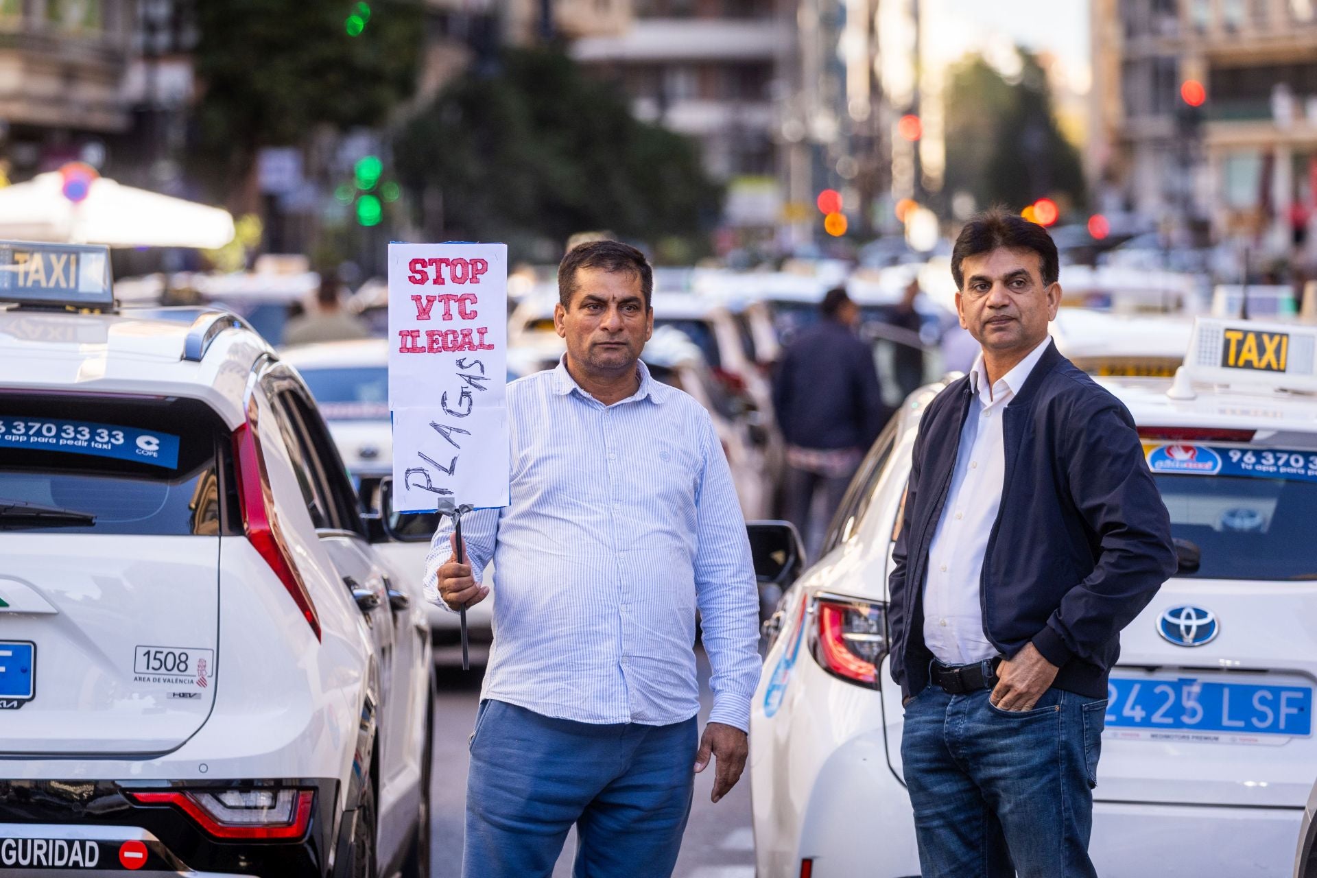 Fotos de la huelga de taxis en Valencia