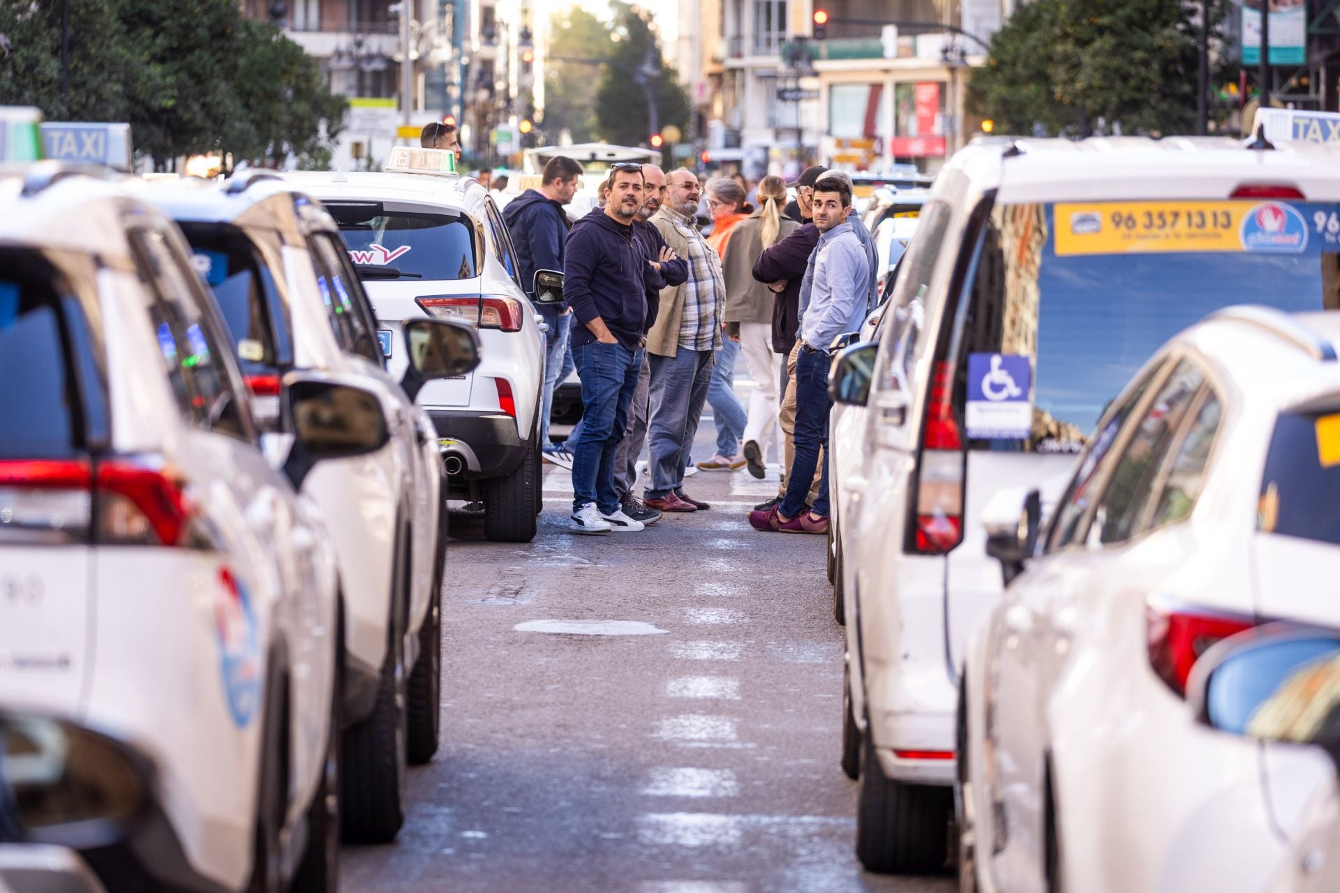 Fotos de la huelga de taxis en Valencia