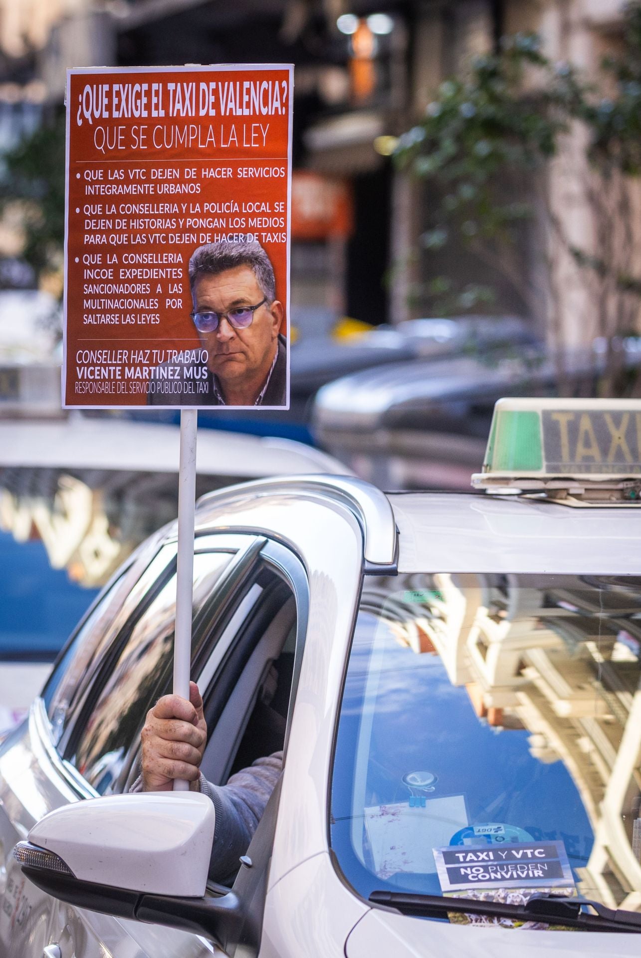 Fotos de la huelga de taxis en Valencia