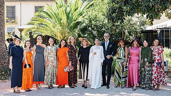 Una ermita con historia, un vestido viral y muchos recuerdos en la boda de Cayetana Villanueva y Gonzalo Hantke