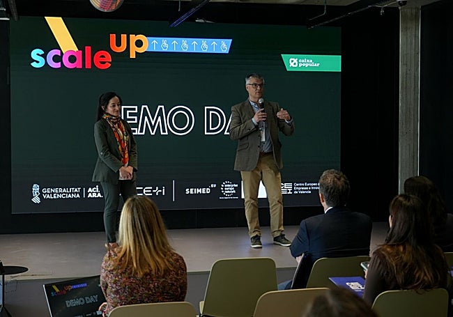 Ester Olivas, directora general de Emprendimiento e Internacionalización y Ramón Ferrandis, CEO del CEEI Valencia.