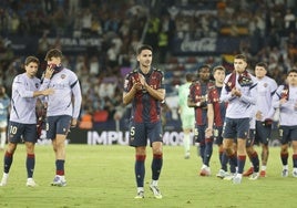 Elgezabal, a la conclusión de un partido en el Ciutat de Valencia.