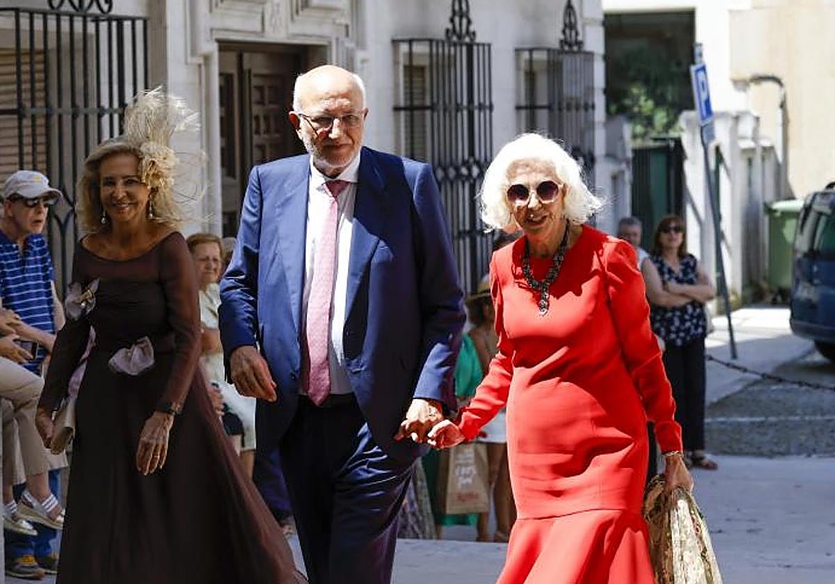 Juan Roig y Hortensia Hererro, en la boda de Nacho Boluda.