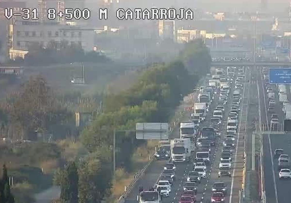 Atascos en la V-31 este miércoles, 5 de noviembre.