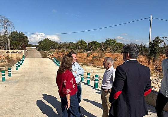 Visita a un camino de Llombai.