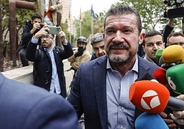 Emilio Argüeso, a su llegada a la Ciudad de la Justicia.