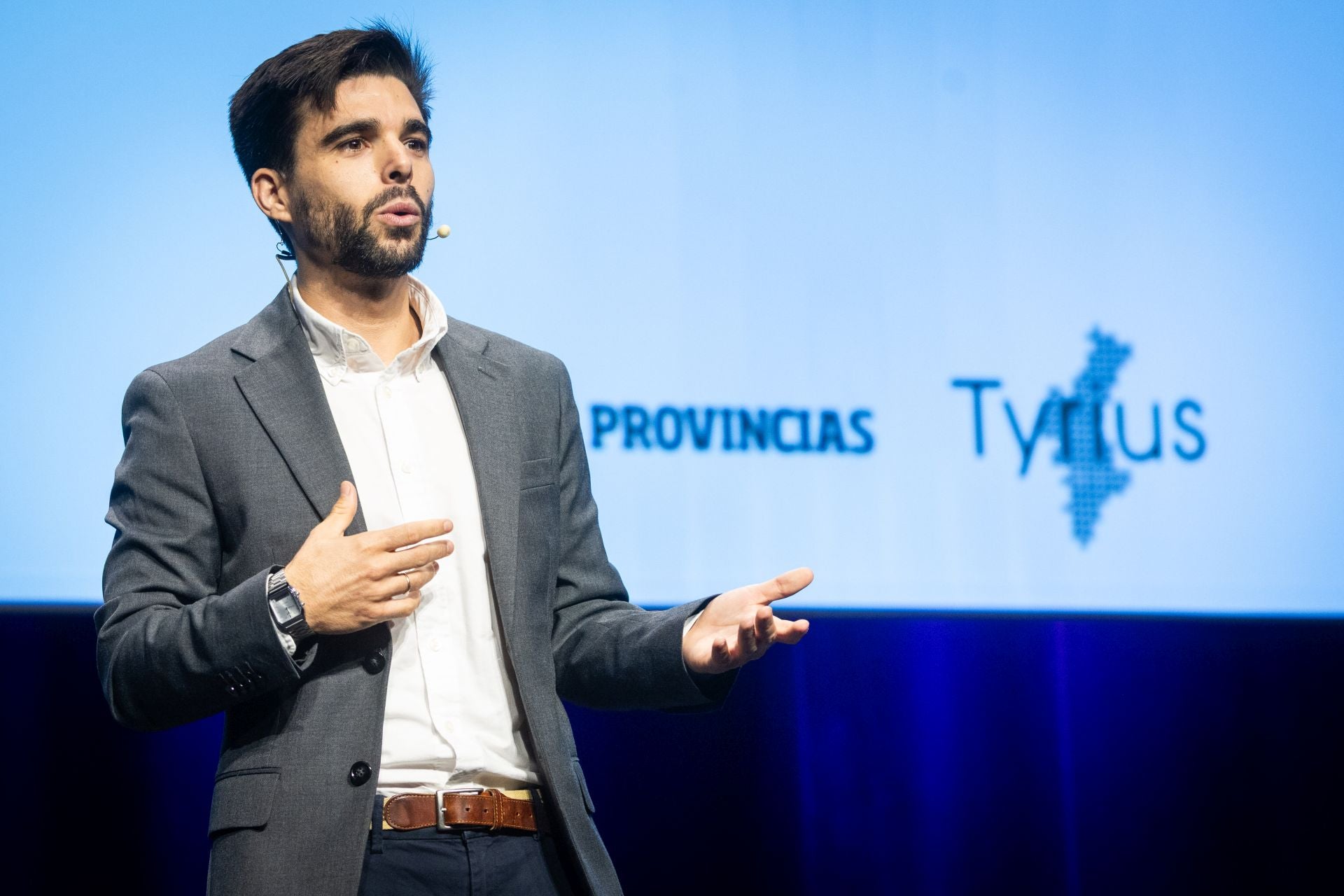 Claves sobre familia, salud y economía, en Dirigiendo Hogares