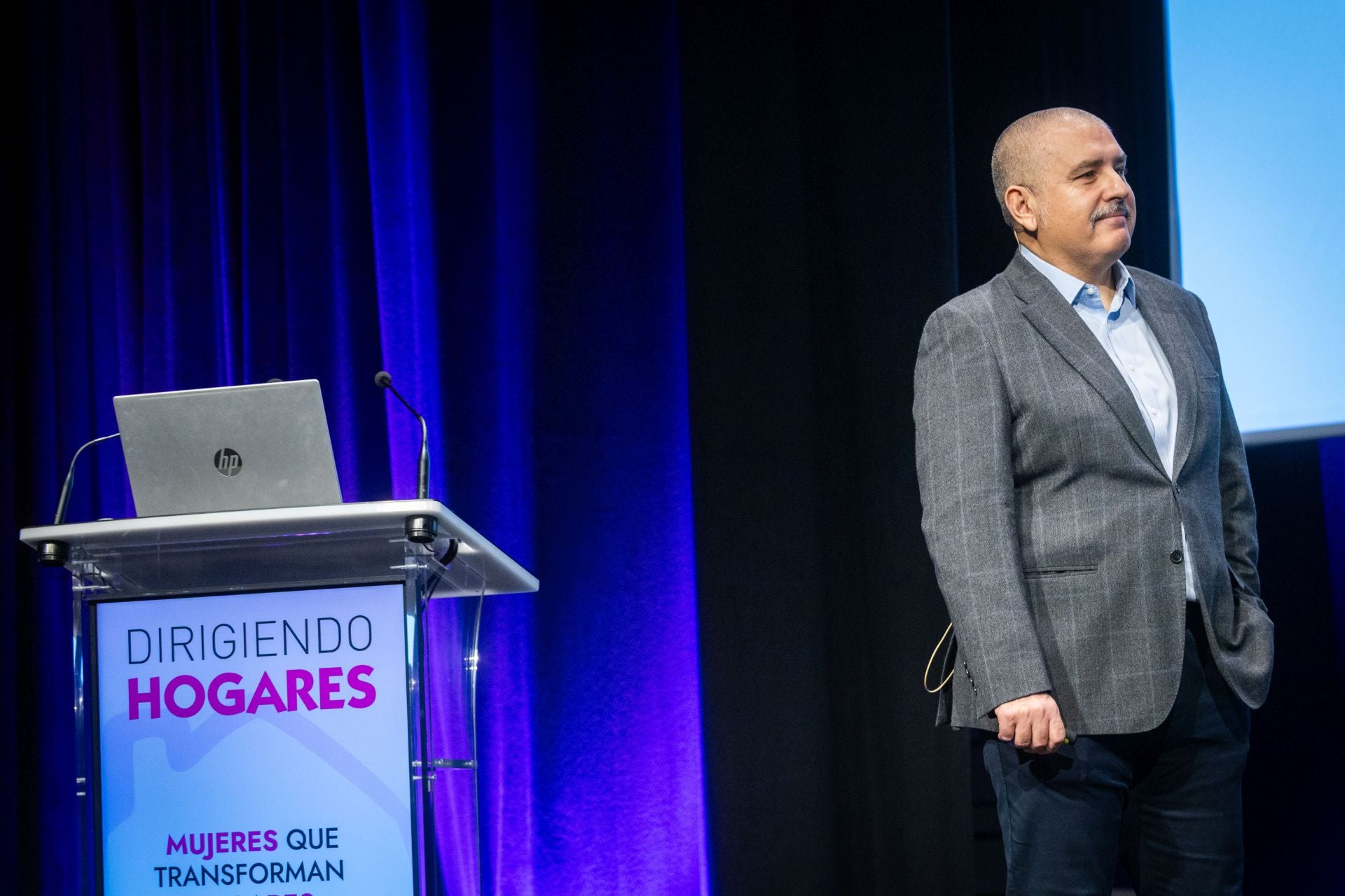 Claves sobre familia, salud y economía, en Dirigiendo Hogares