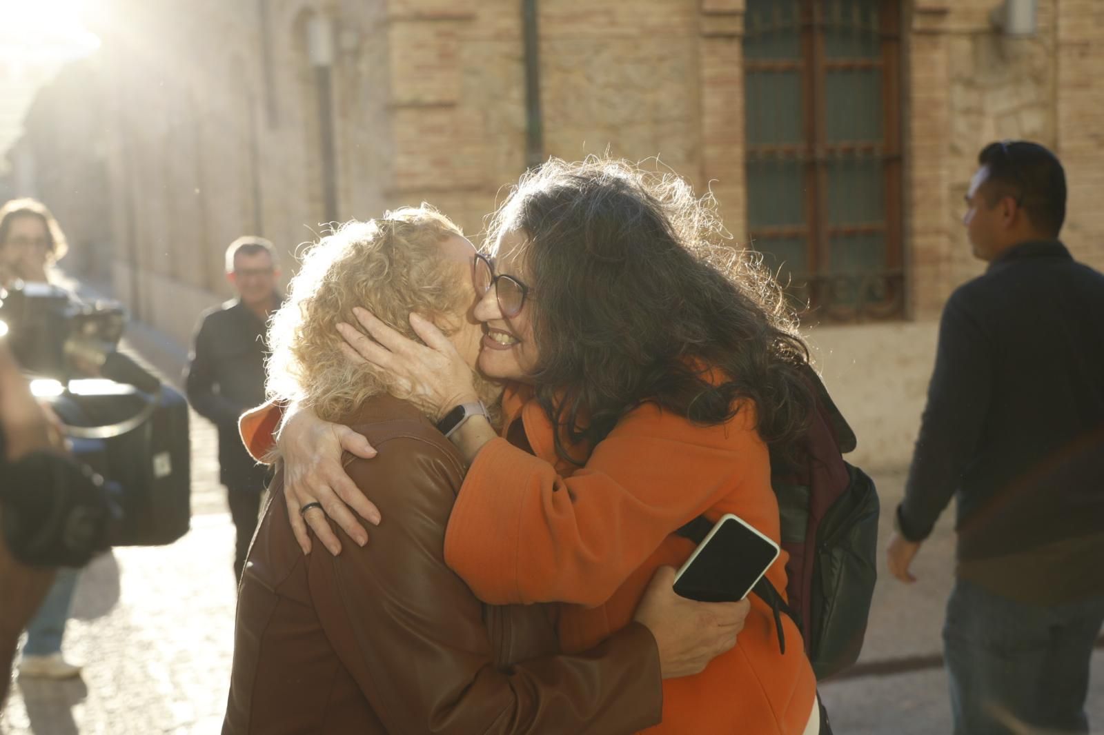 Mónica Oltra reaparece en un acto en la Petxina de Valencia