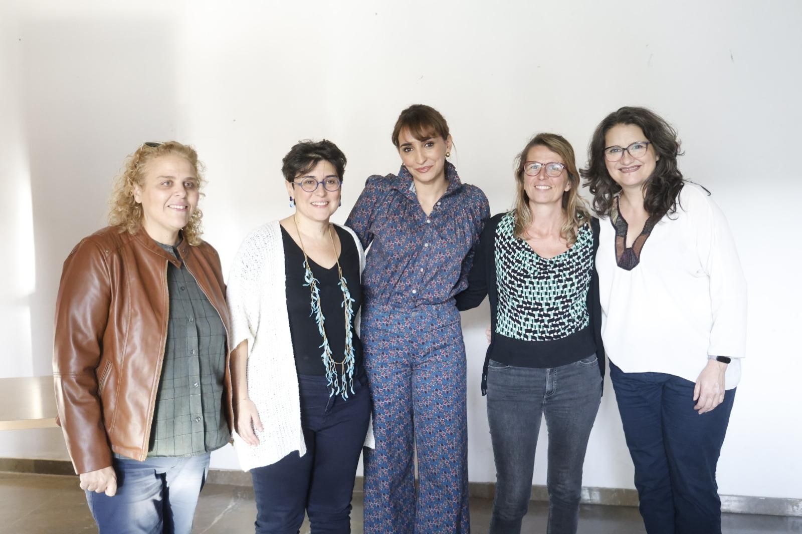 Mónica Oltra reaparece en un acto en la Petxina de Valencia