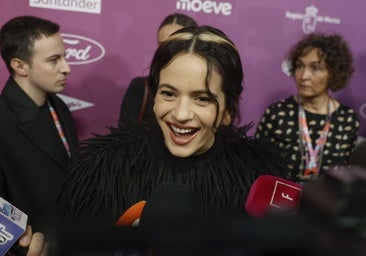 Rosalía dedica su premio en Valencia a los afectados por la dana: «No estáis solos, seguiré con vosotros»