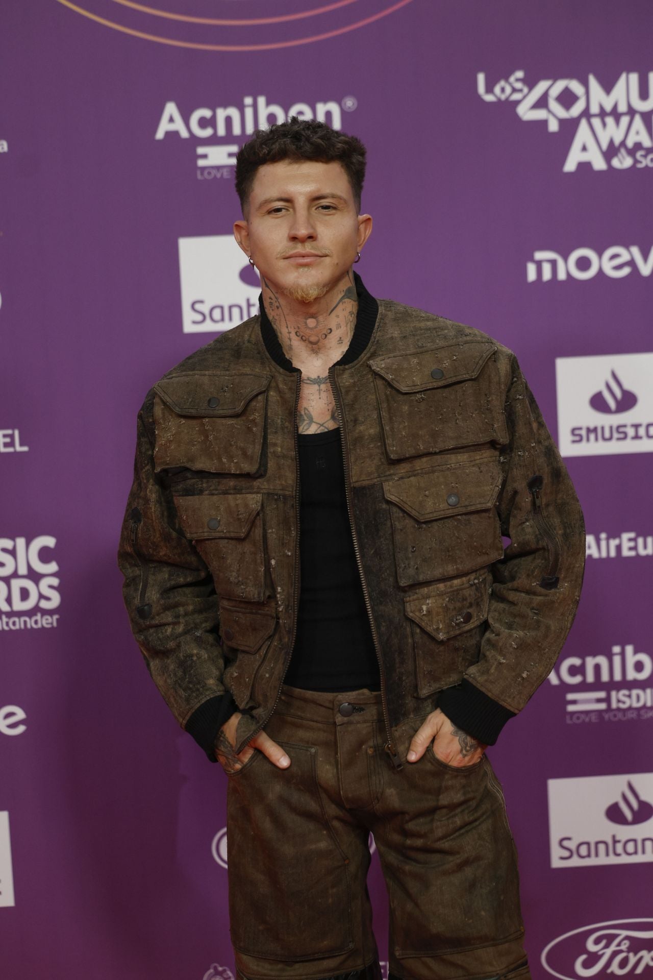 FOTOS | Los famosos deslumbran en la alfombra roja del Roig Arena para LOS40 Music Awards