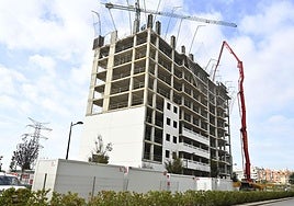 Edificio que se está constriyendo en Malilla y que visitó el jueves la alcaldesa de Valencia, María José Catalá.
