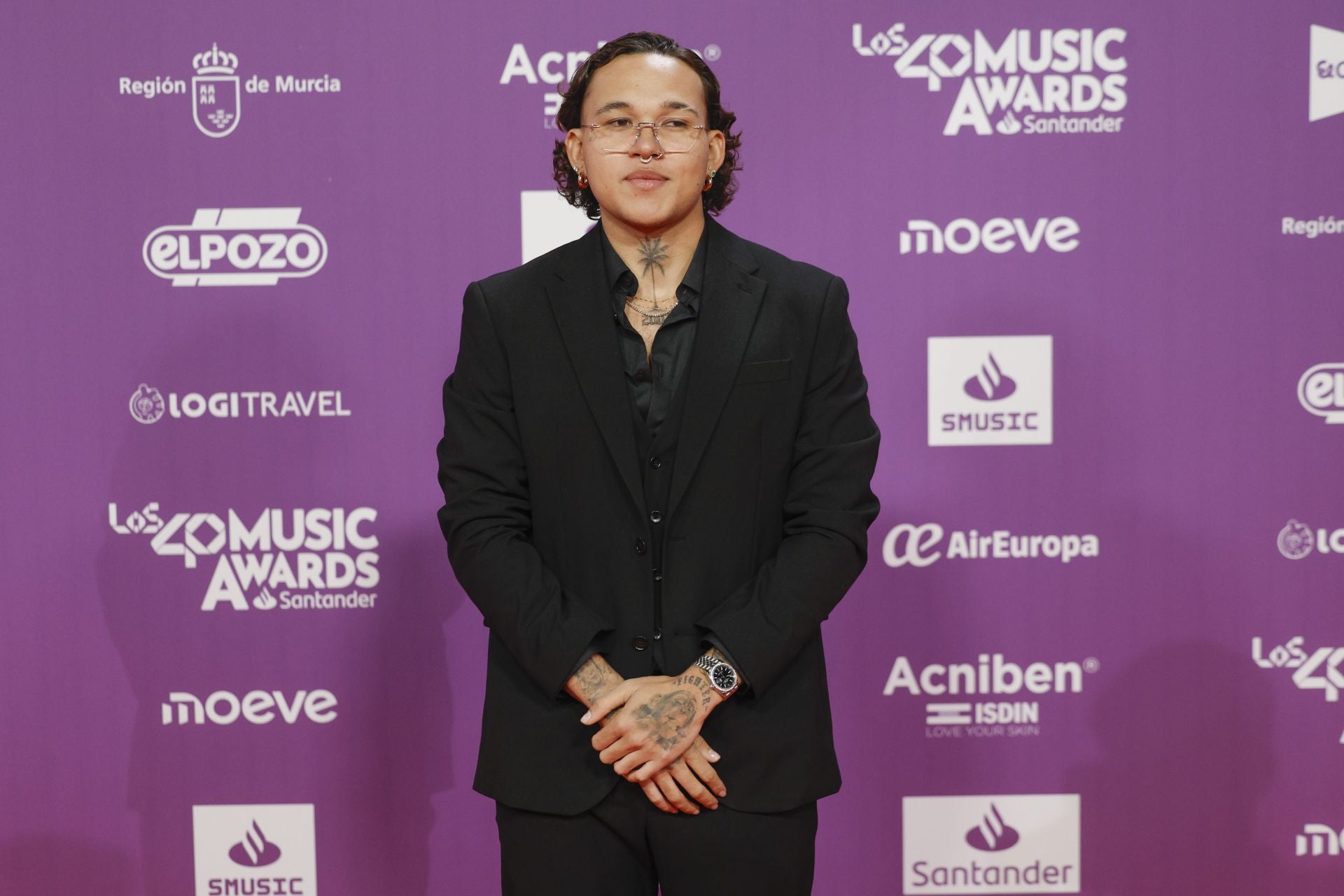 FOTOS | Los famosos deslumbran en la alfombra roja del Roig Arena para LOS40 Music Awards