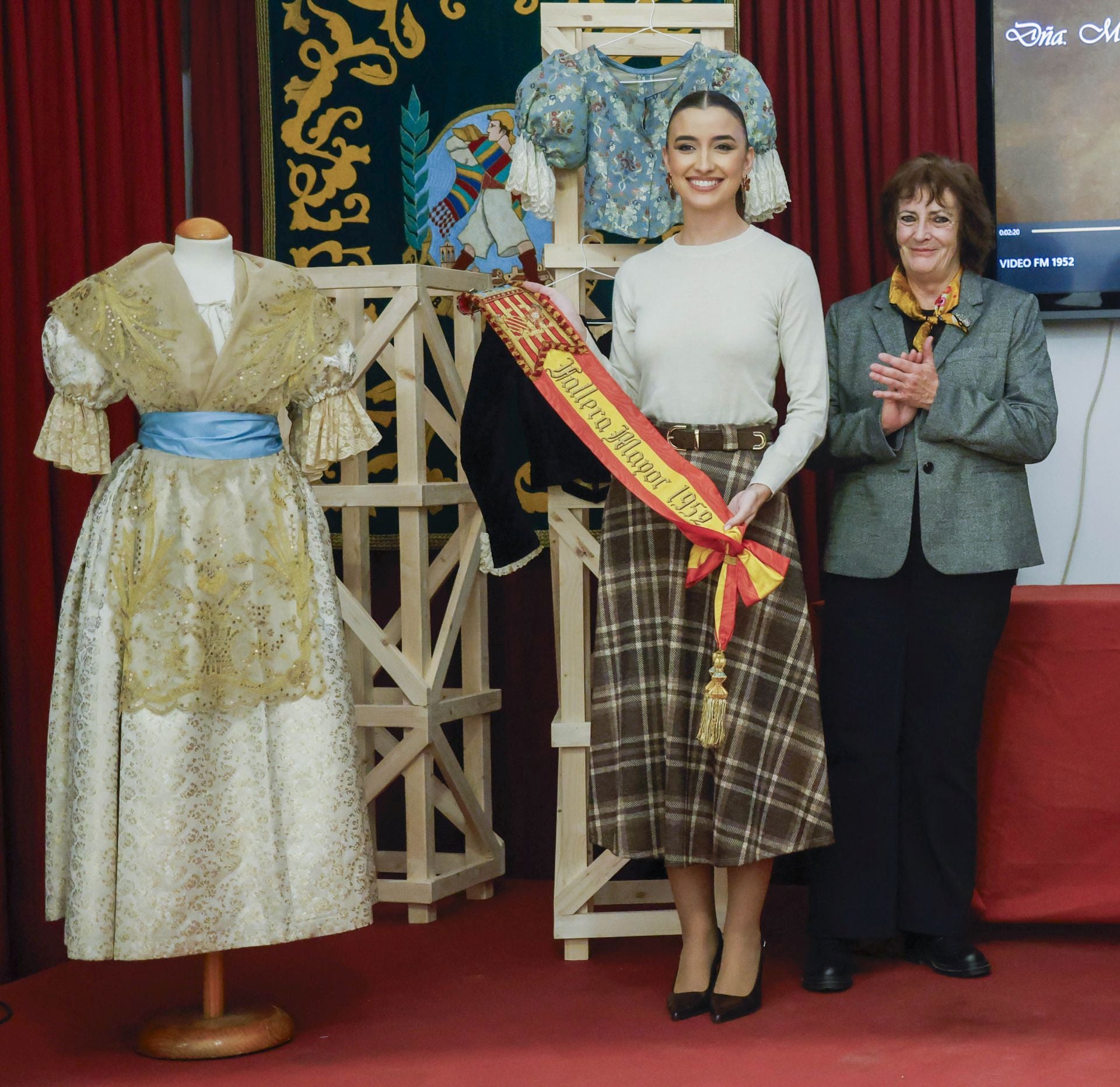 Junta Central Fallera amplía su ajuar de joyas y antigüedades