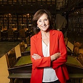 Ana Santos, en la Biblioteca Nacional, entidad de la que fue directora.