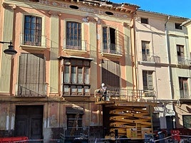 Vivienda en la que se ha desprendido la cornisa.