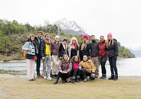 Los participantes en 'Hasta el fin del mundo'.