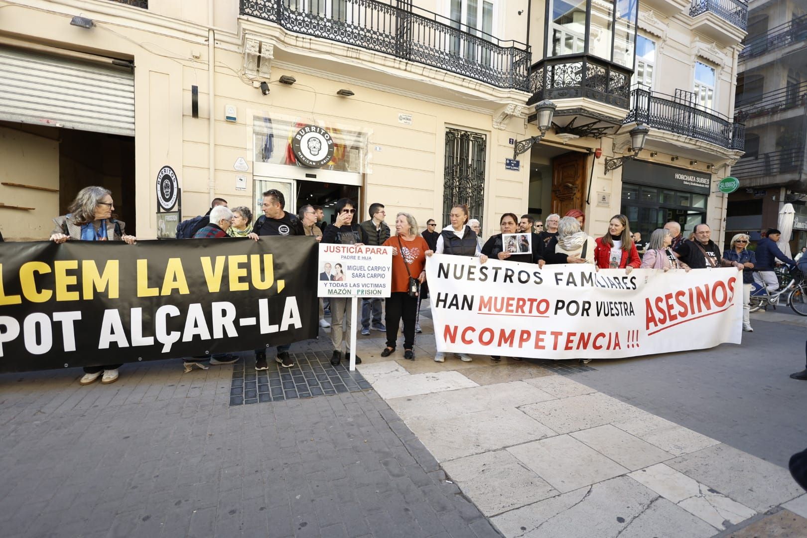 FOTOS | Mazón comparece en la comisión de la dana de Les Corts