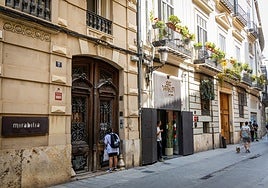 Afluencia de pisos turísticos en las calles Bolsería, Avellanas y Caballeros.