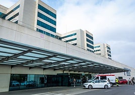 Entrada al hospital La Fe de Valencia.
