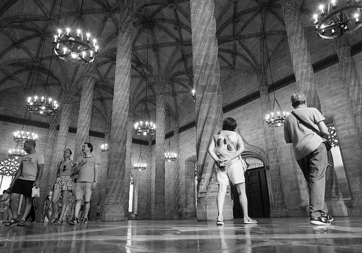 'Exposició del ninot antifeixiste'