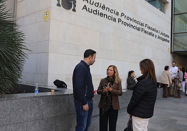 Retiran la patria potestad de sus hijas a la acusada de buscar un sicario para asesinar a su ex
