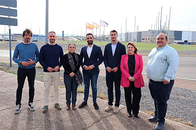 Una delegación de Sagunto visita las instalaciones logísticas de Inditex en Zaragoza