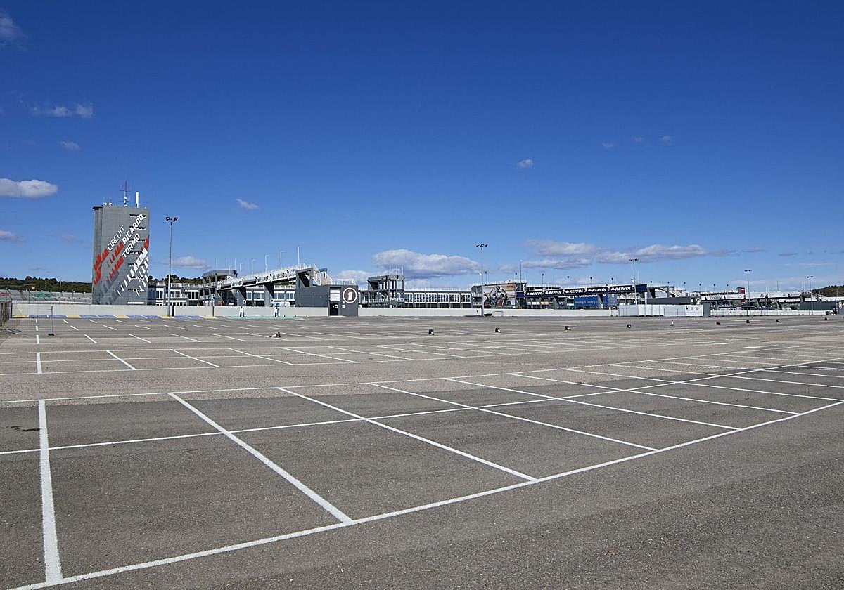 Una imagen del parking del Circuit Ricardo Tormo.