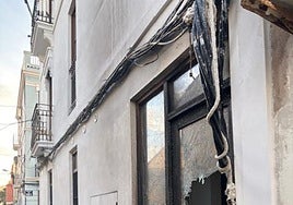 Incendio de una casa en reformas del Cabanyal.