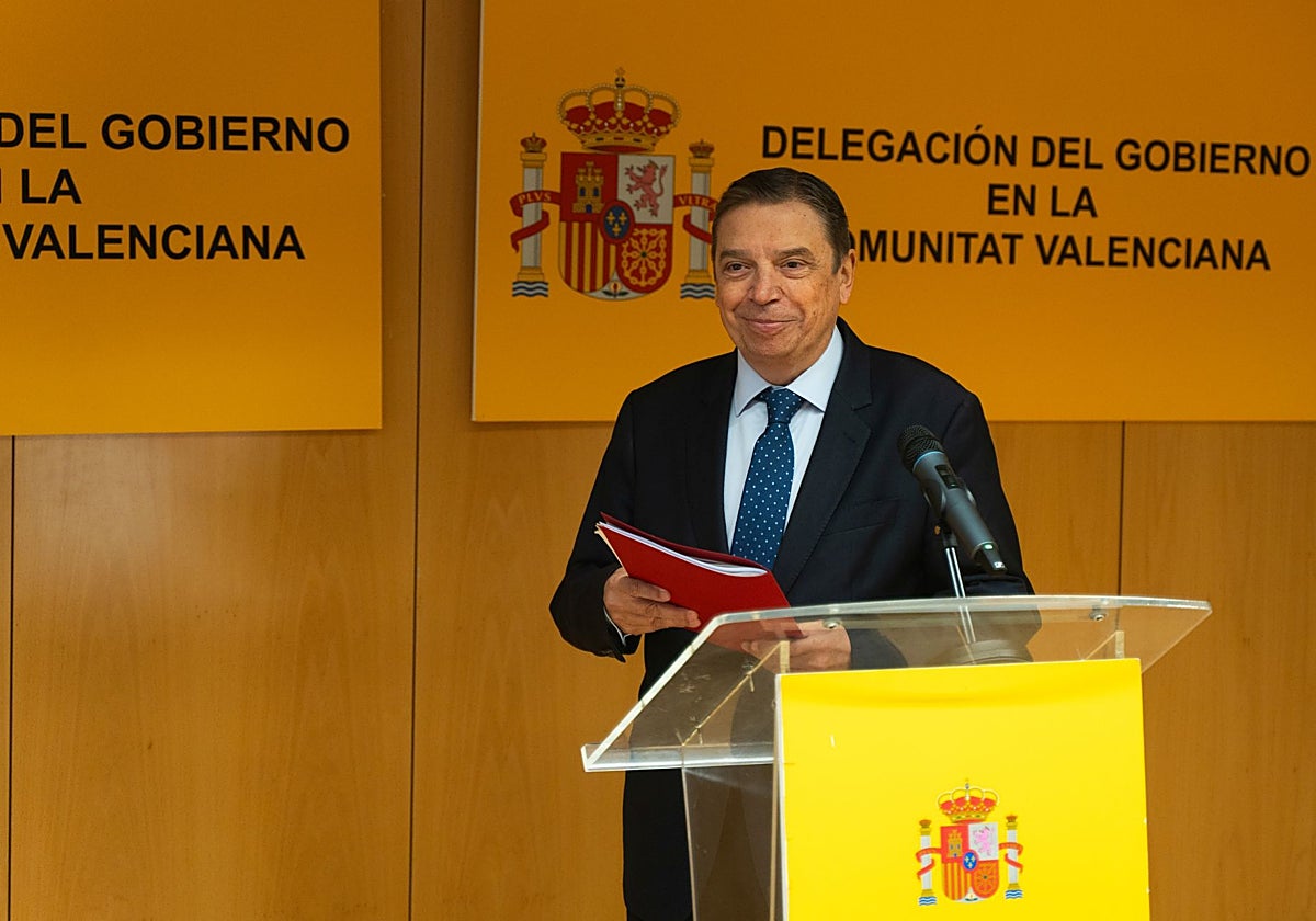 El ministro Planas, durante su comparecencia en la Delegación de Gobierno