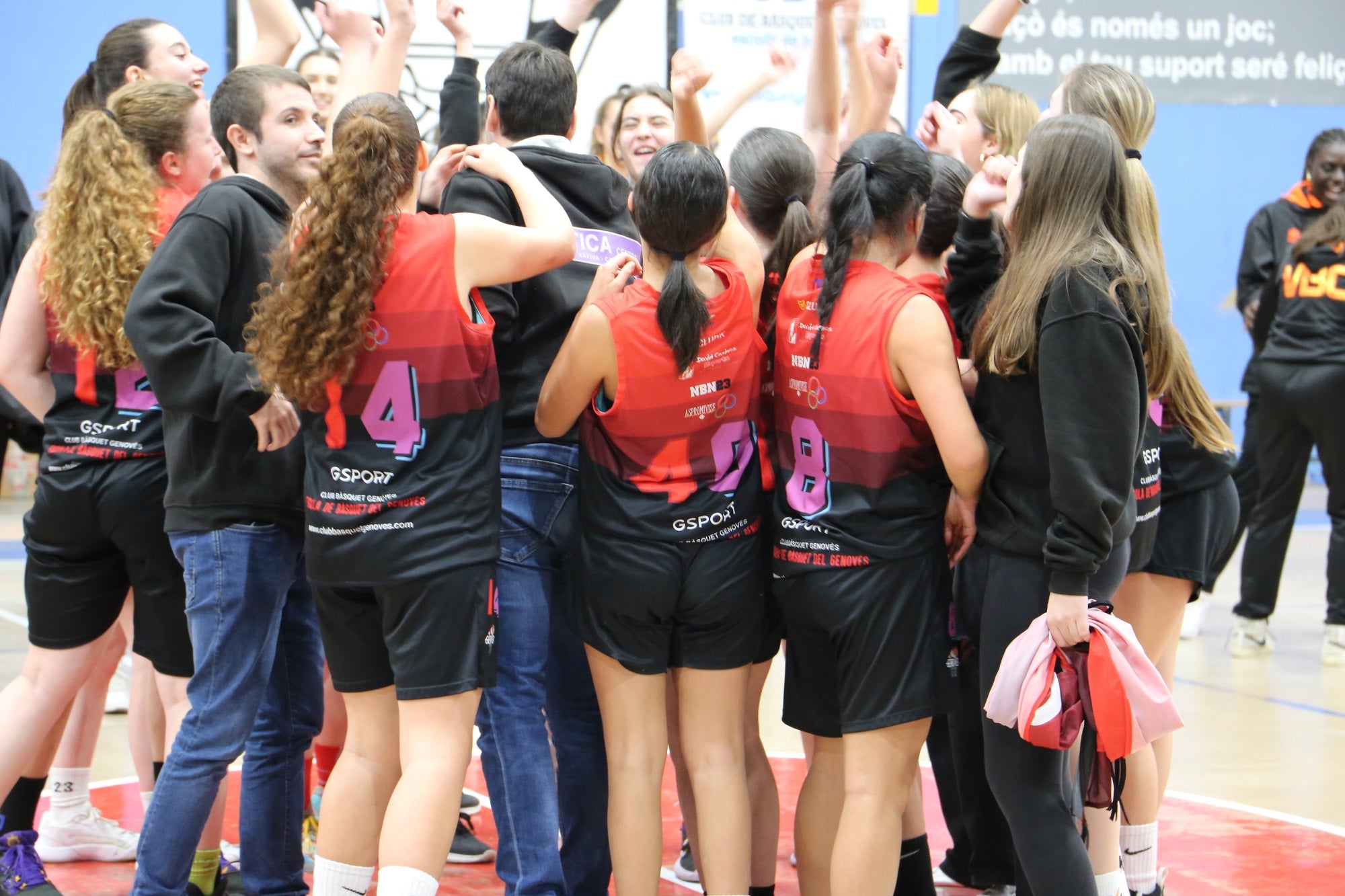 El equipo femenino cadete del C.B. Genovés.