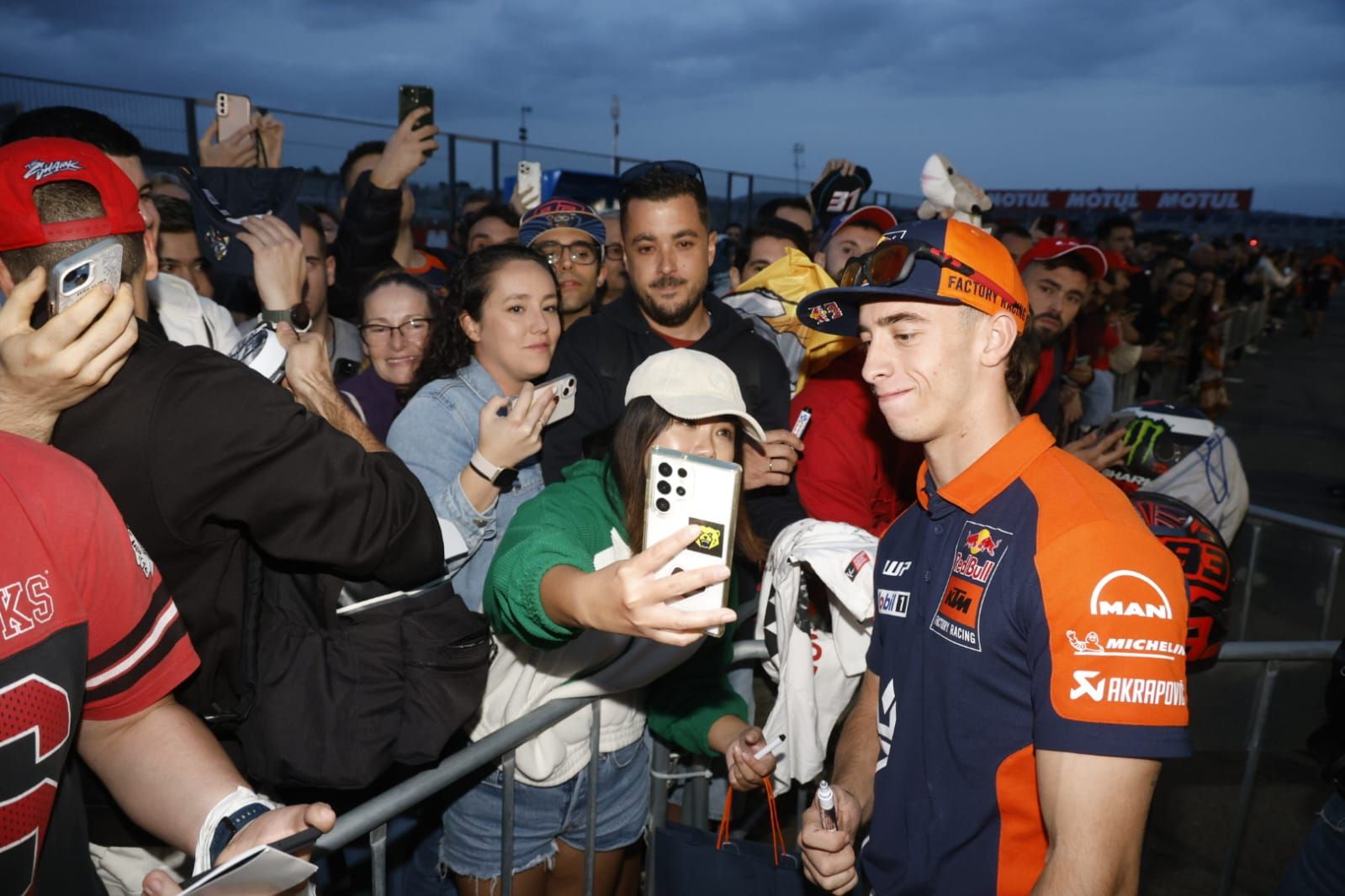 Fotos de ambiente en el GP Cheste 2025