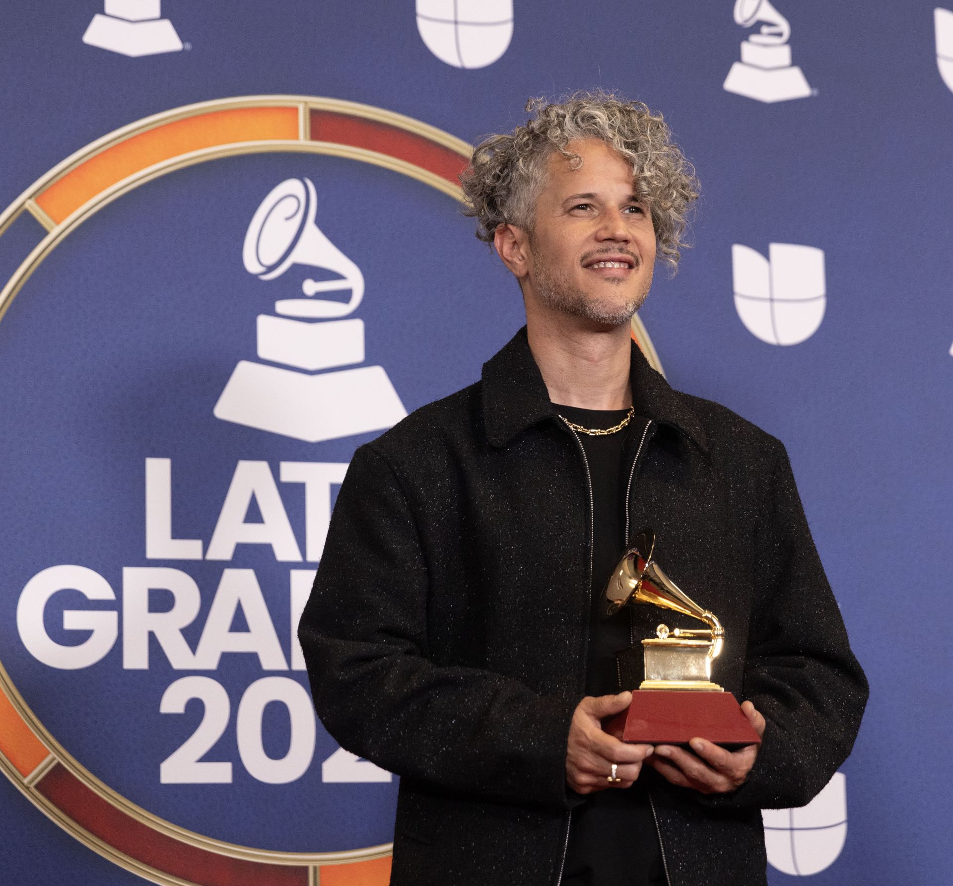 Los looks más impactantes de la alfombra roja de los Latin Grammy 2025