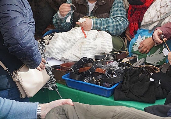 Puesto del mercado solidario de otra edición.