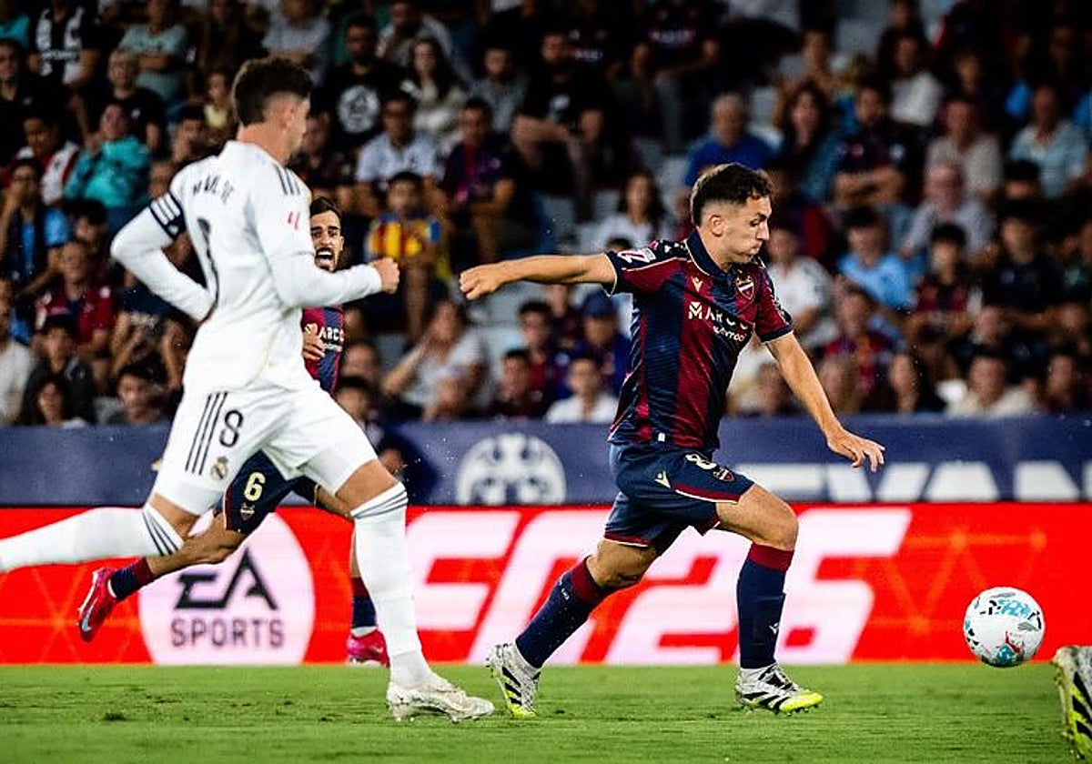 Olasagasti, en el partido entre Levante y Real Madrid.