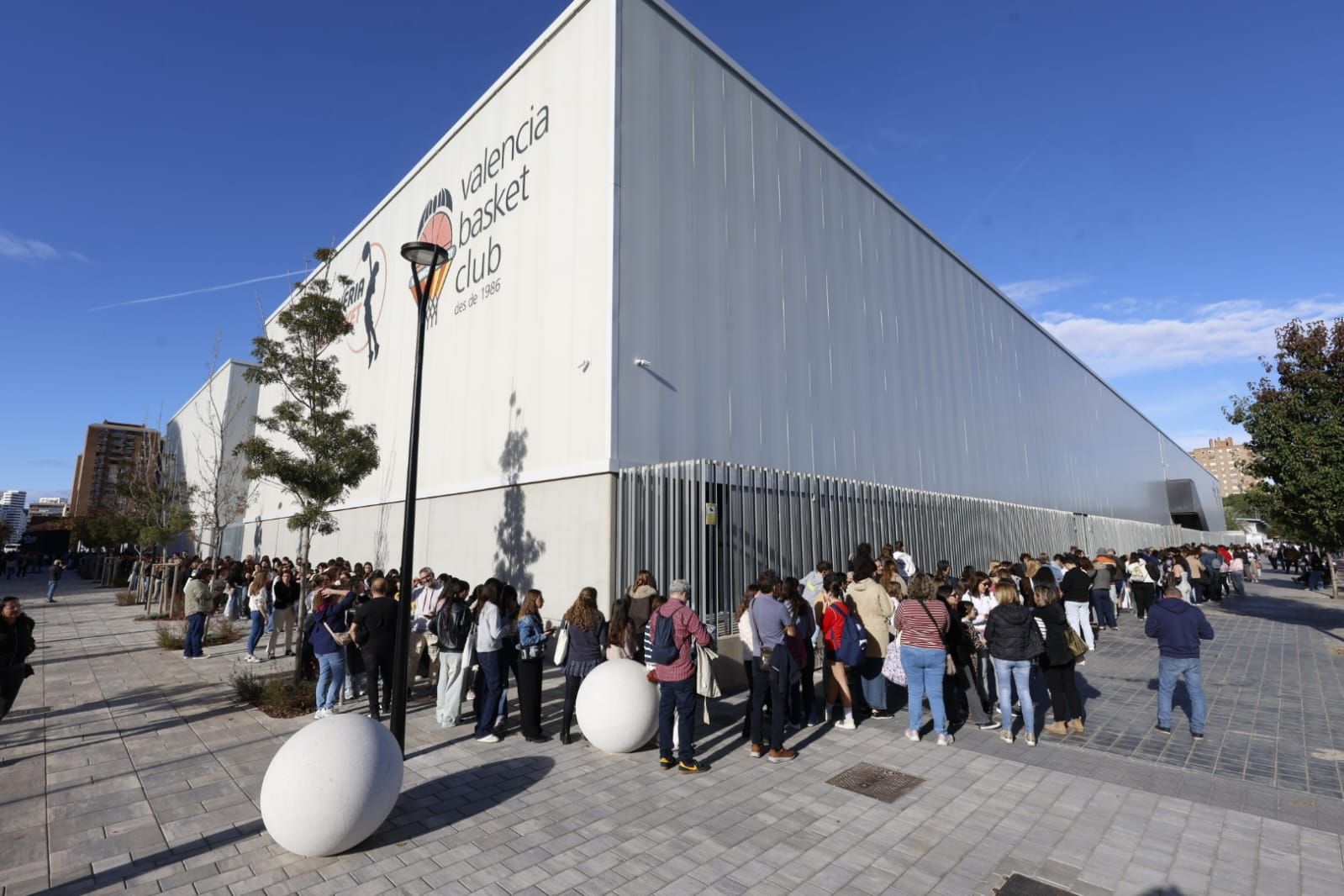 Fotos de la firma de discos de &#039;Operación Triunfo 2025&#039; en Valencia