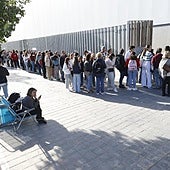 OT 2025 desata la fiebre fan en Valencia: medio kilómetro de cola para ver a los concursantes