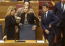 La exconsellera Pradas junto al president Mazón, en una imagen de archivo.