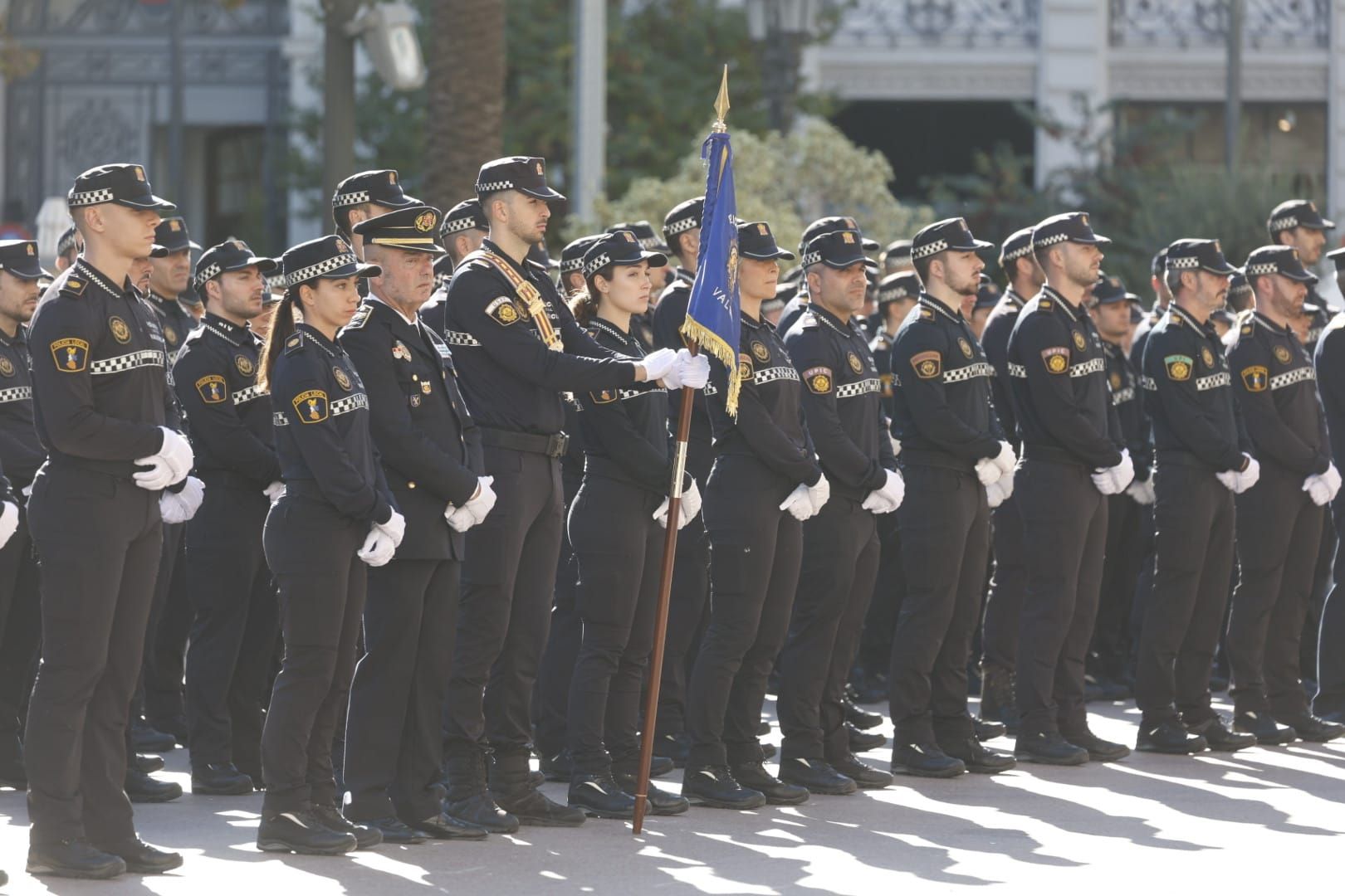 FOTOS | El despacho de los 194 nuevos policías locales de Valencia