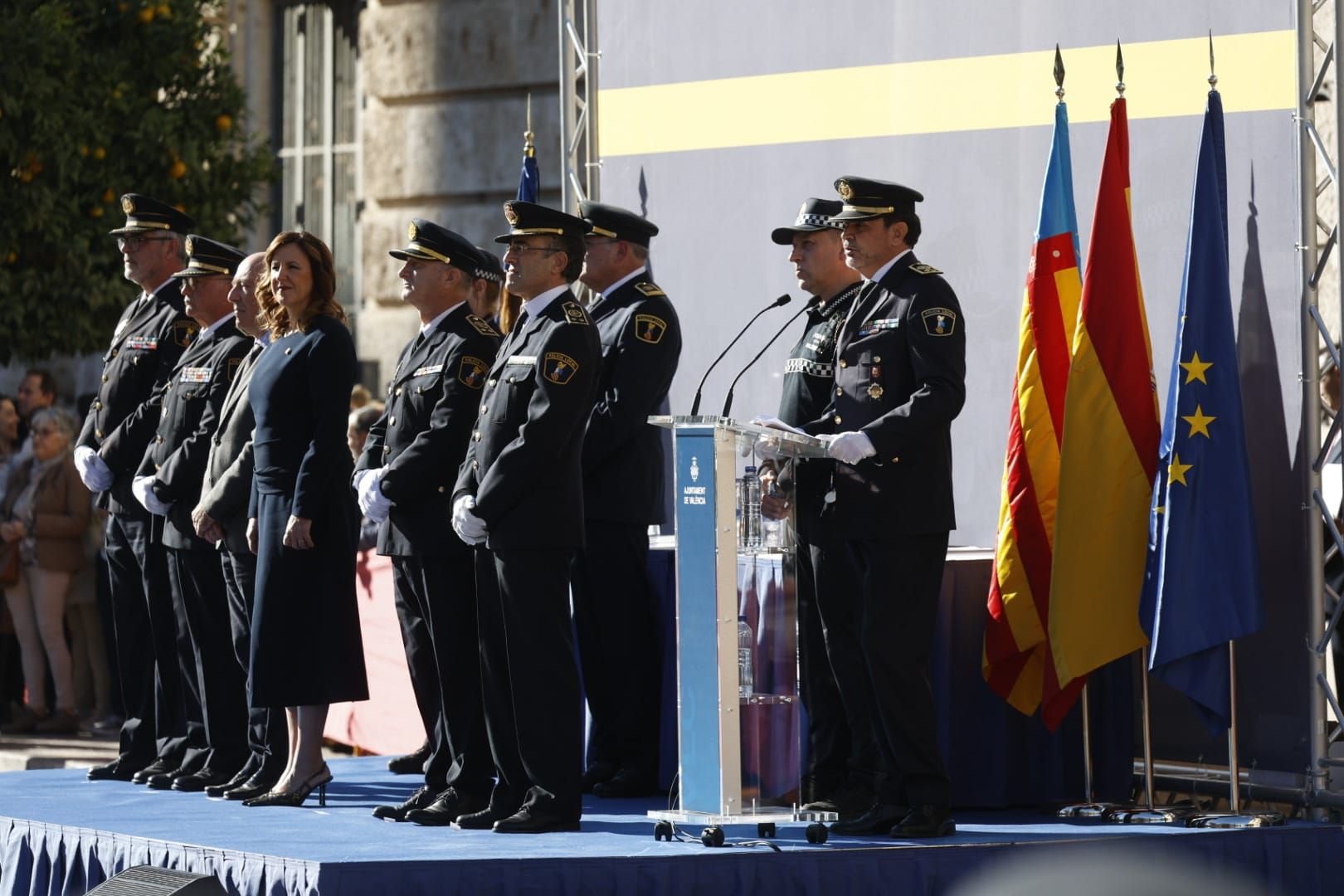 FOTOS | El despacho de los 194 nuevos policías locales de Valencia